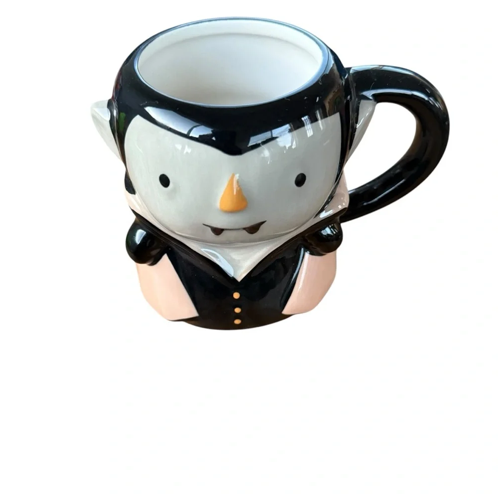 HYDE & EEK HALLOWEEN VAMPIRE CERAMIC MUG 4 INCHES TALL